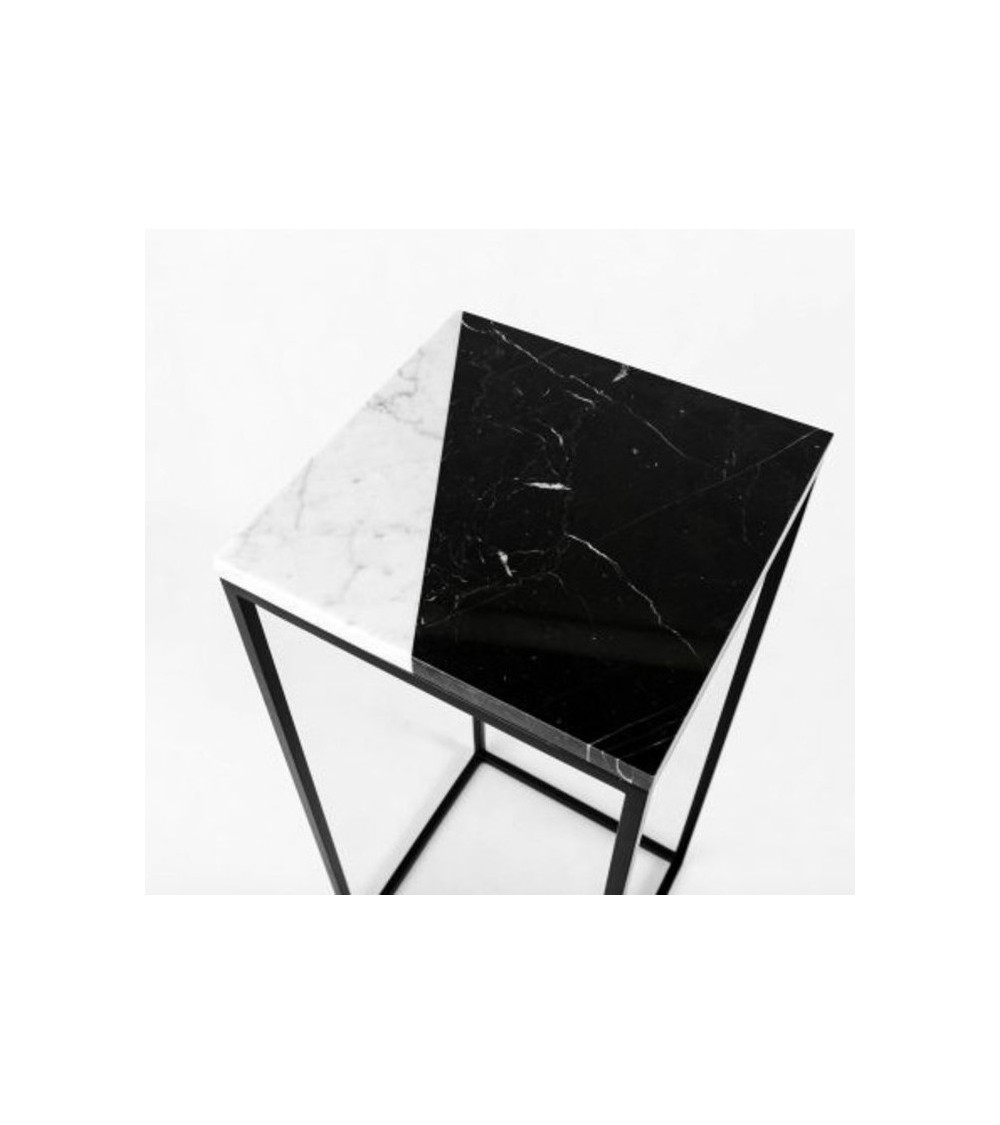 Table d'appoint en marbre noir et blanc Table d'appoint en marbre noir et blanc