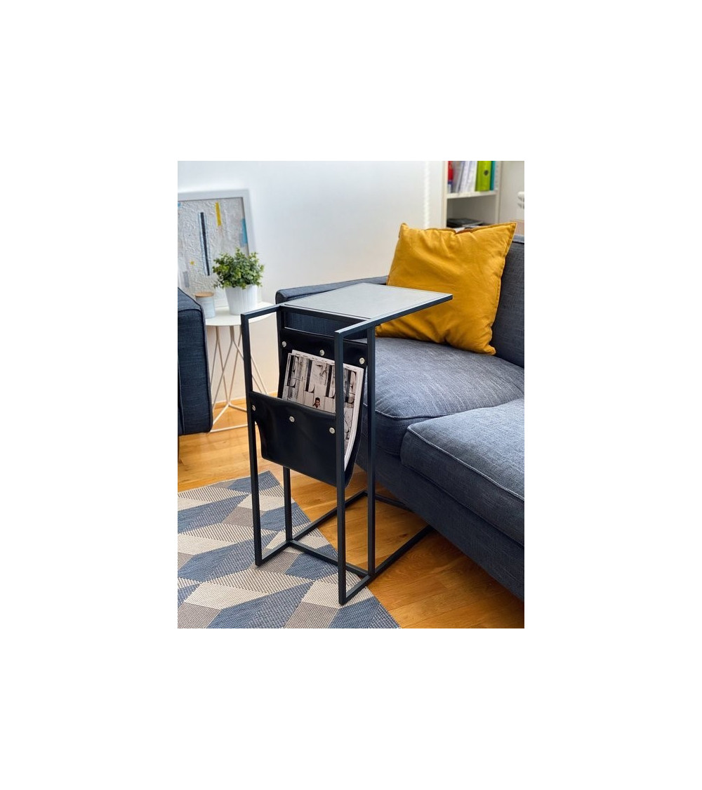 Table d'appoint en marbre noir et cuir