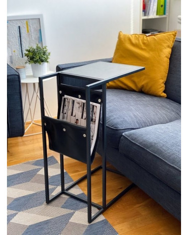 Table d'appoint en marbre noir et cuir