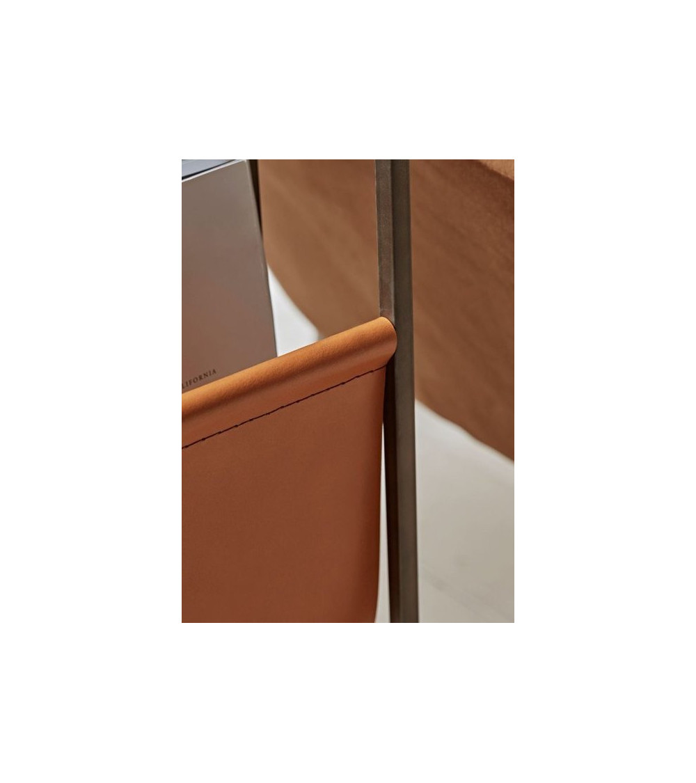 Table d'appoint en marbre blanc et cuir Table d'appoint en marbre blanc et cuir